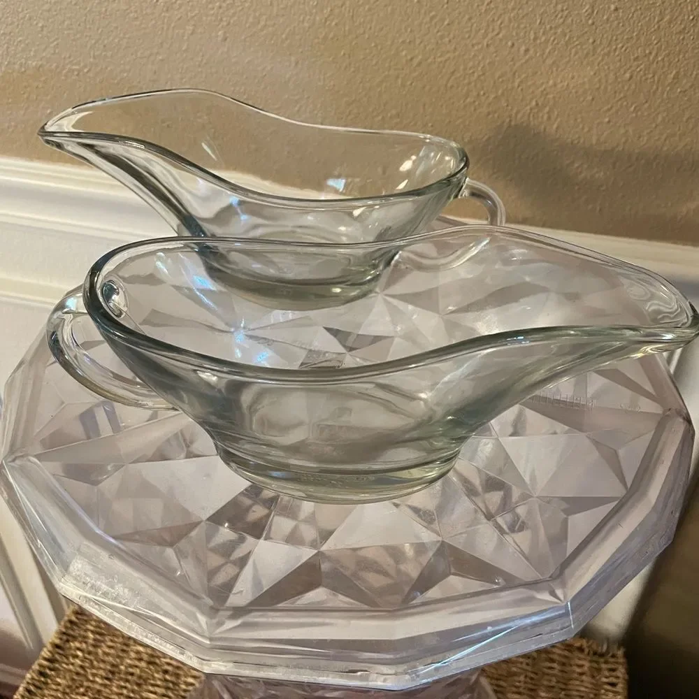 An oh Hocking Vintage Glass Gravy Boats x 2